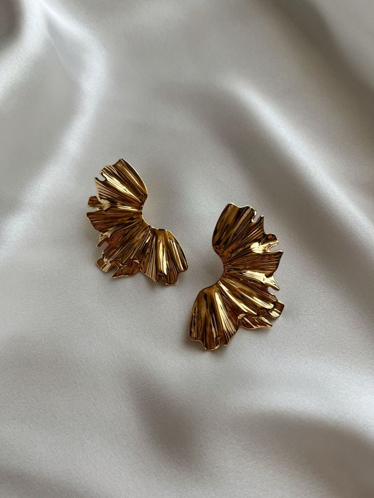 Boucles d'Oreilles Papillon Doré – Métal Froissé Miroir