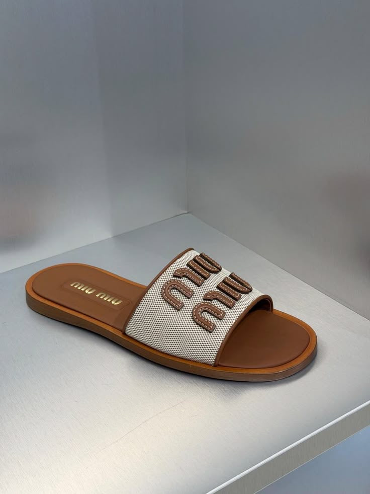 Chaussures Miu Miu – Audace & Féminité