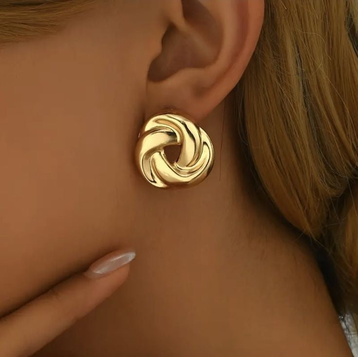 Boucles d'Oreilles Nœud Doré – Twist Luxe