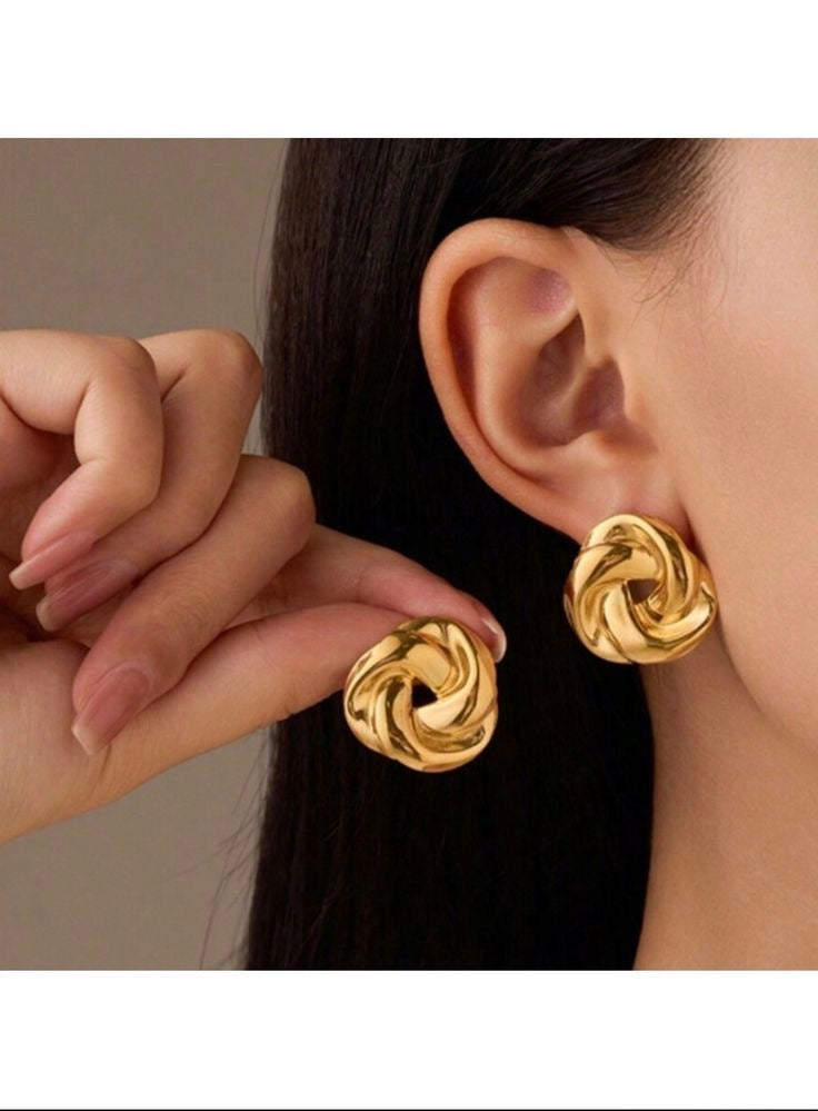 Boucles d'Oreilles Nœud Doré – Twist Luxe