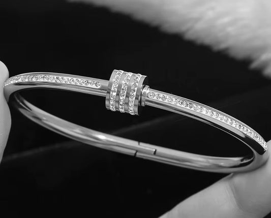 Bracelet Jonc Clou Strass – Acier & Cristaux