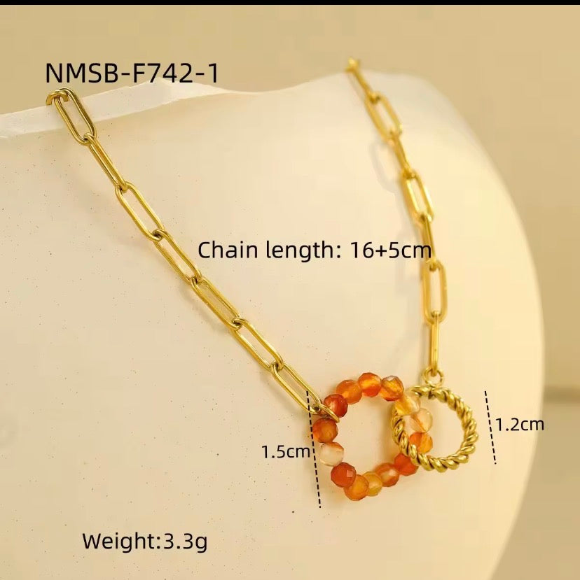 Collier Chaîne Dorée – Pendentif Cercle Pierres Naturelles