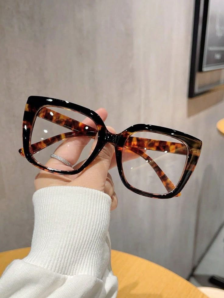 Lunettes Oversize Carrées – Monture Écaille Tortoiseshell