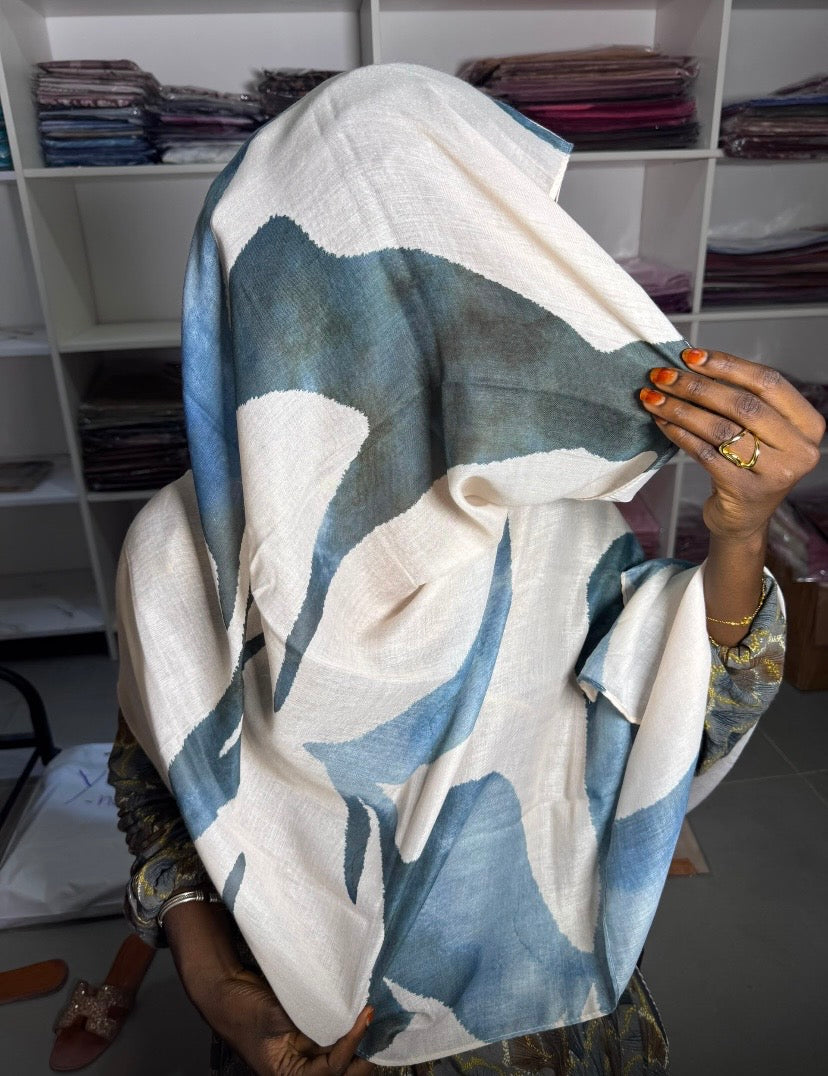Hijab Abstrait Sable & Bleu Pétrole — Édition Aquarelle