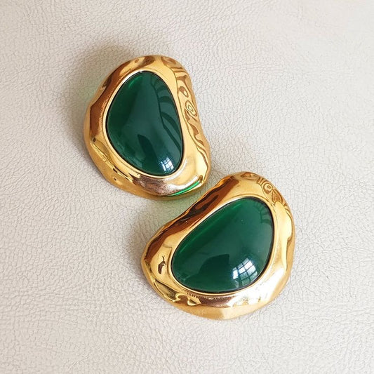Boucles d'Oreilles Cabochon Sertié – Monture Dorée