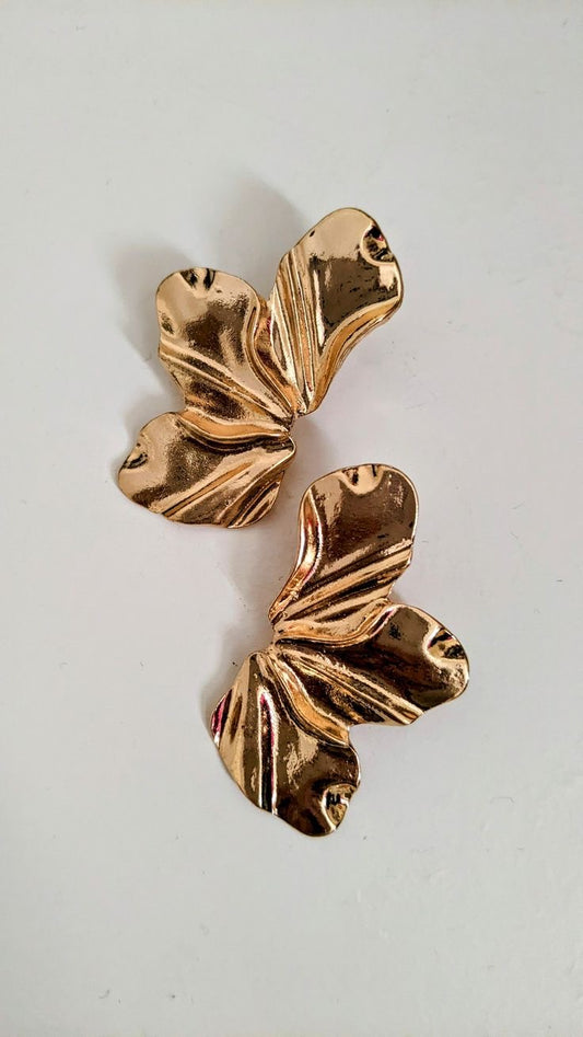 Boucles d'Oreilles Papillon Doré – Métal Froissé Miroir