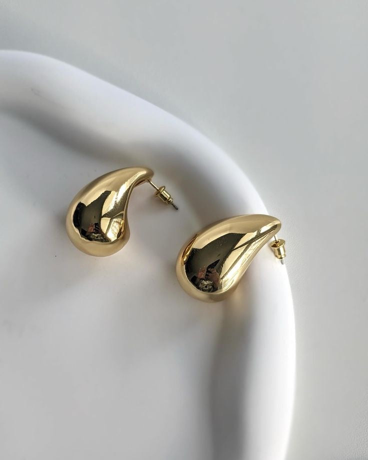 Boucles d'Oreilles Goutte Dorée – Boto Luxe