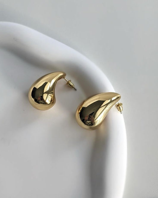 Boucles d'Oreilles Goutte Dorée – Boto Luxe