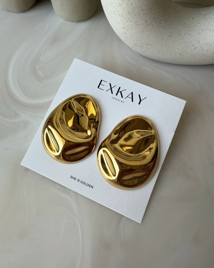 Boucles d'Oreilles Ovale Doré Sculpté – She Is Golden